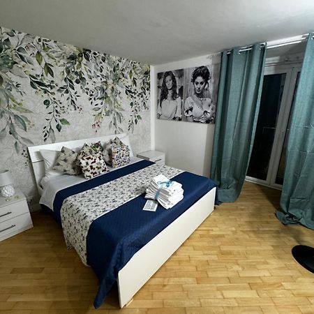 Plebiscito Charme Rooms 那不勒斯 外观 照片