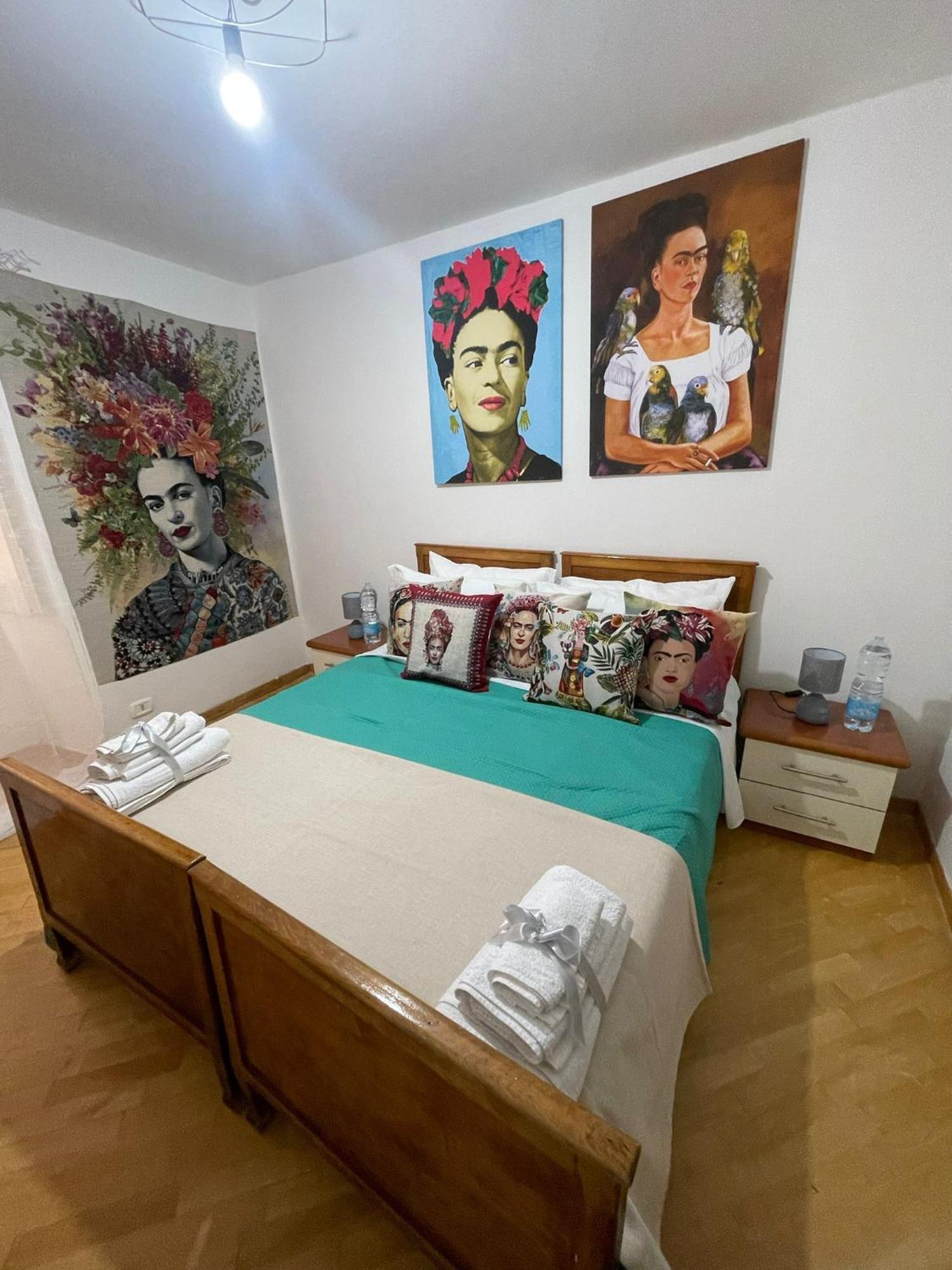 Plebiscito Charme Rooms 那不勒斯 外观 照片